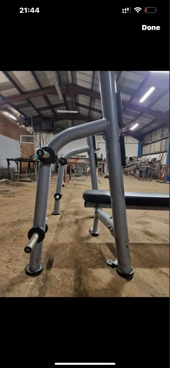 OLYMPIC BENCH WITH PLATE HOLDERS - Image 3