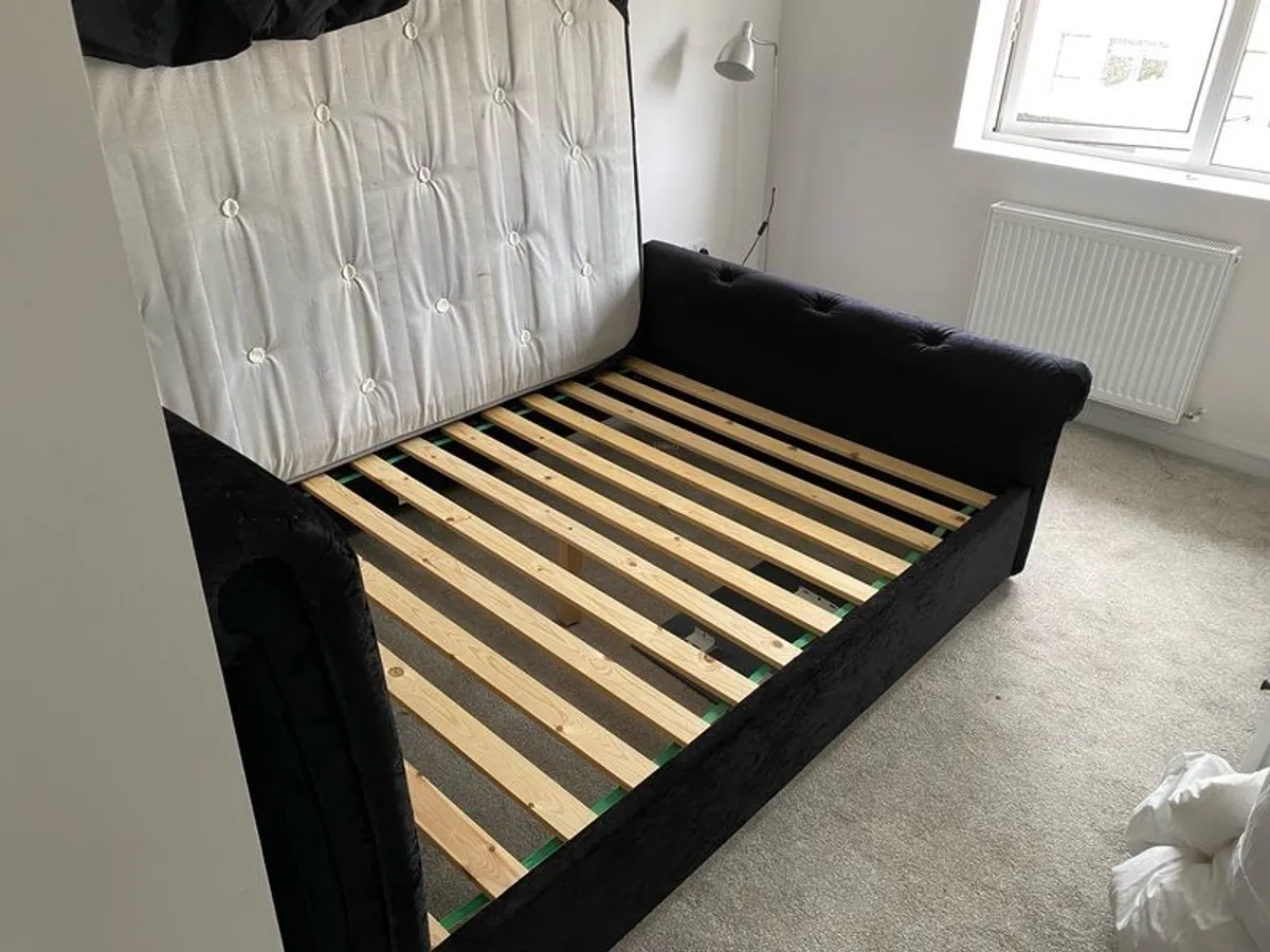 Sloane Double Black Sleigh Bedframe - Image 3
