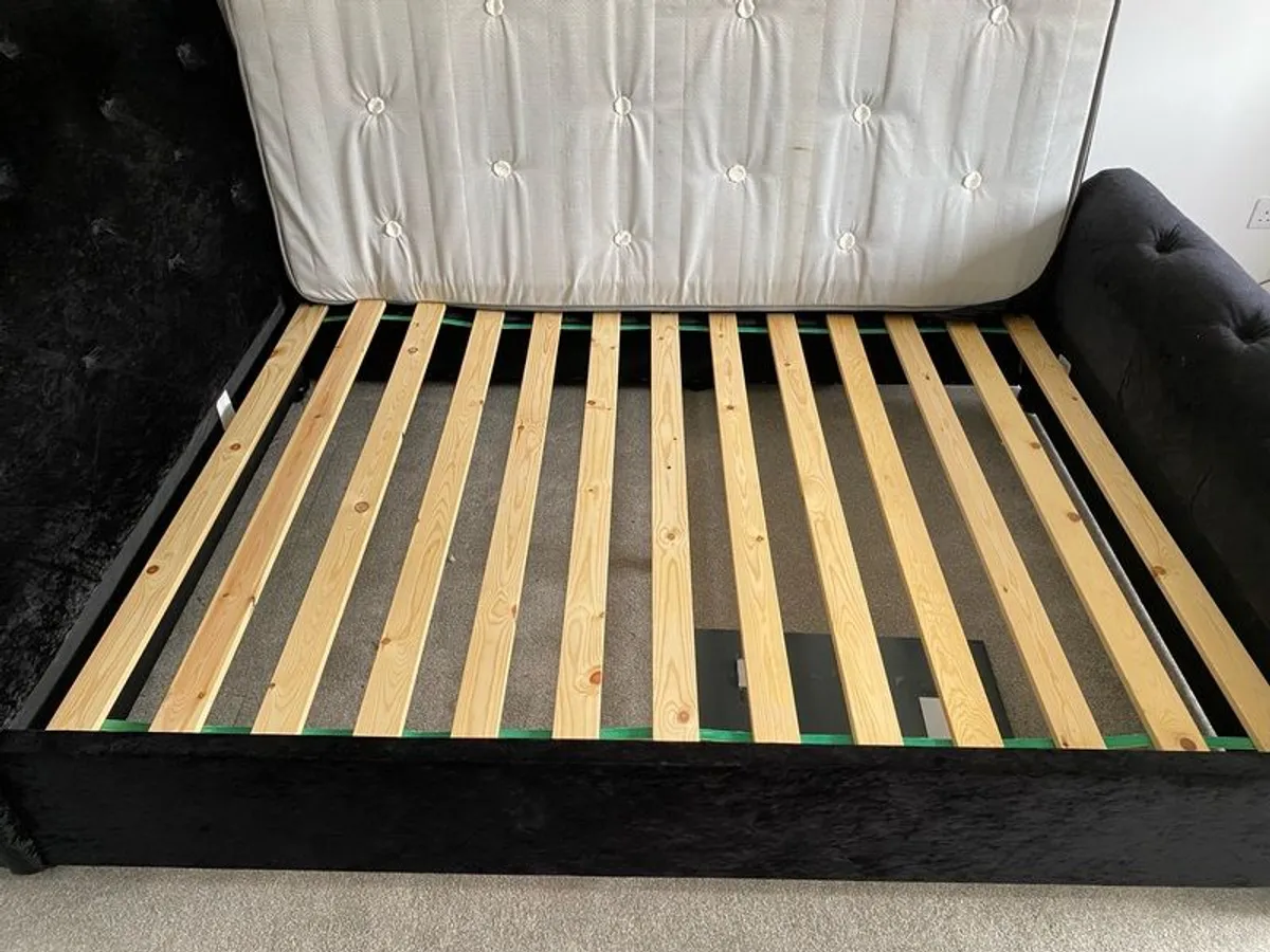 Sloane Double Black Sleigh Bedframe - Image 4