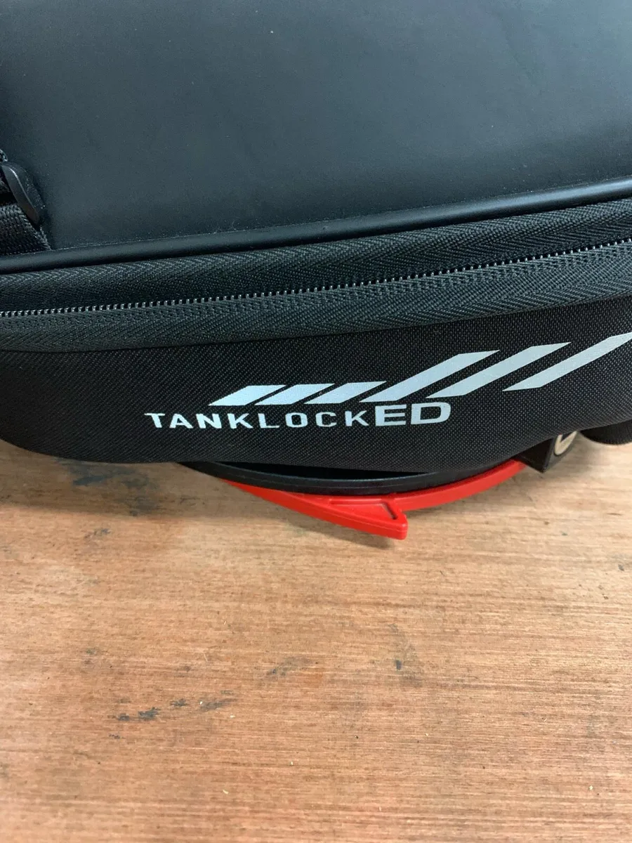 Motorcycle luggage - Image 2