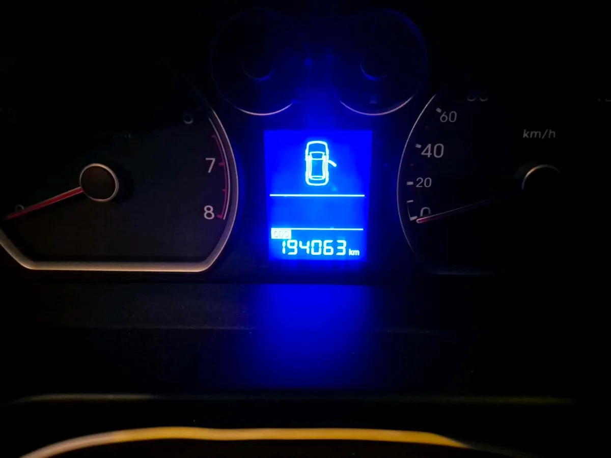 Hyundai i30 deluxe 2008 1.4L - Image 2