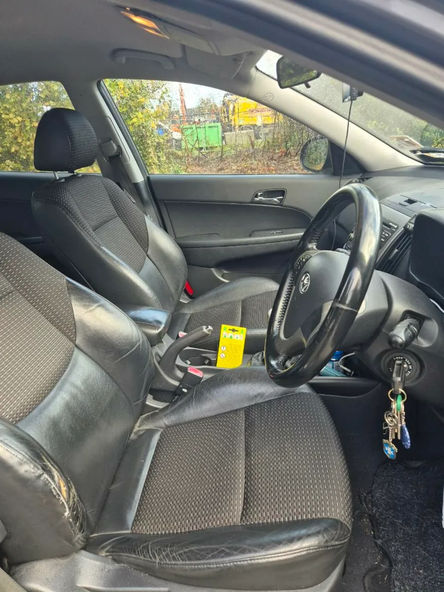 Hyundai i30 deluxe 2008 1.4L - Image 3
