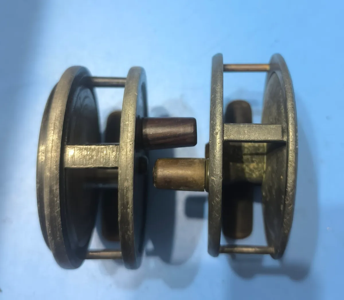 Pair of vintage fly reels 3 1/8" diameter - Image 3