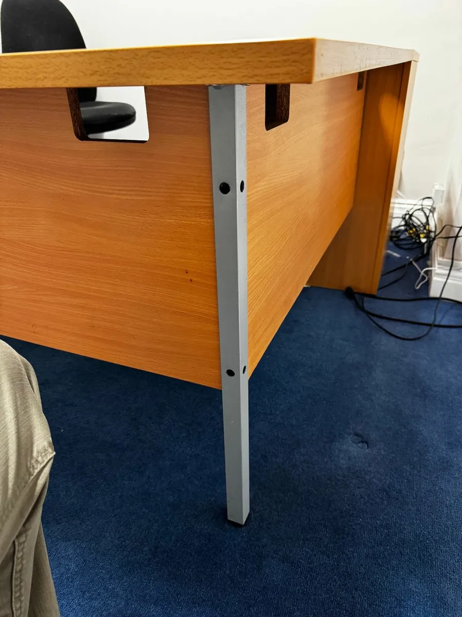 Office desk with pedestal - Image 3