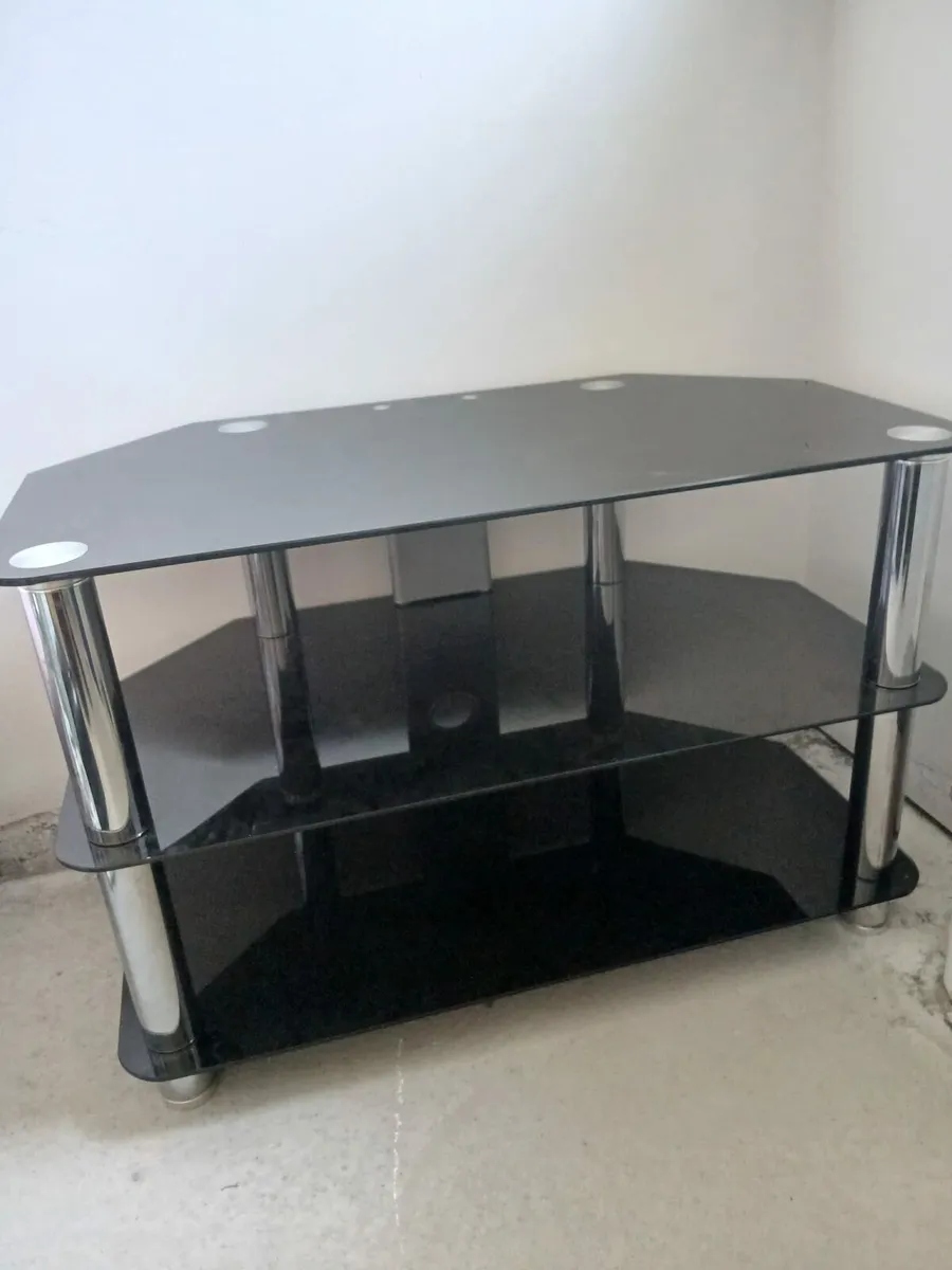 Salon trolleys & TV Stand - Image 4