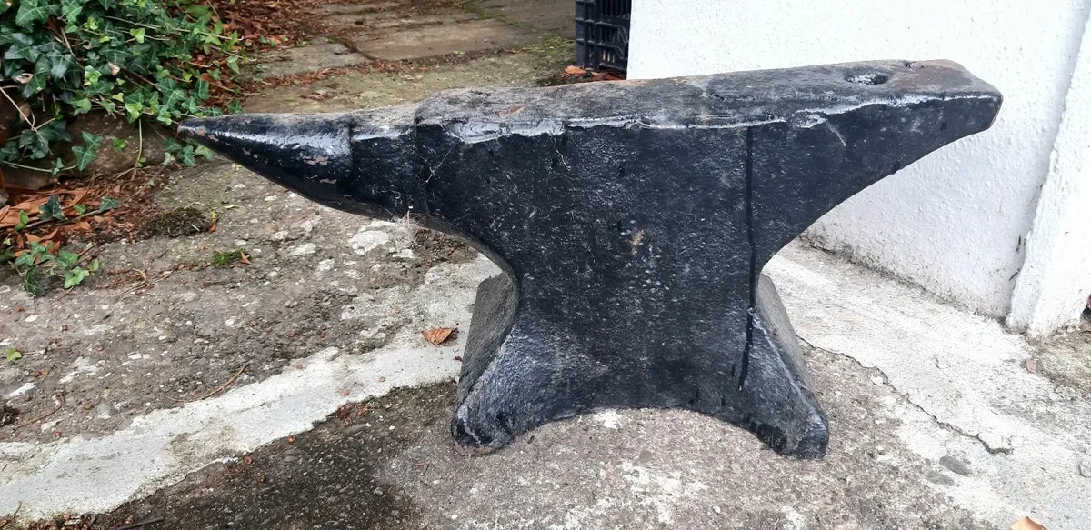 Blacksmiths anvil - Image 4