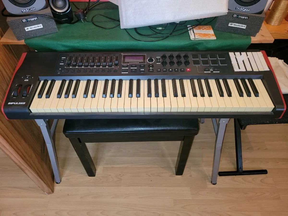 Novation Impulse 61 Piano - Image 1