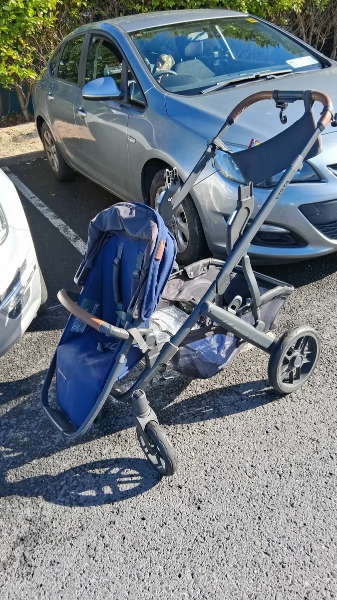 Twins Pram - Image 4