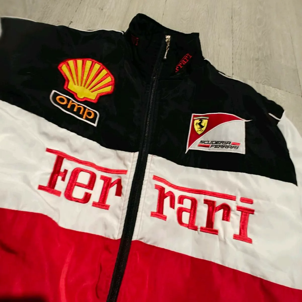 Ferrari zip jacket medium 2000s - Image 2