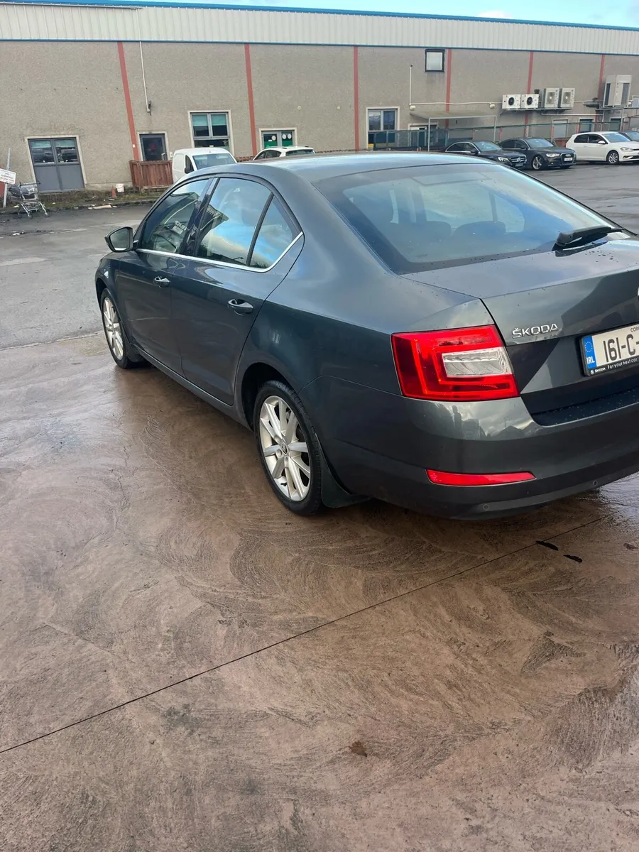 16 skoda Octavia - Image 1