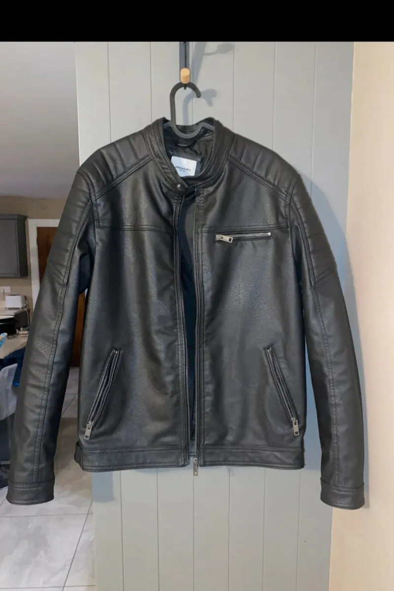 Man Leather jacket in pristine condition - Image 1