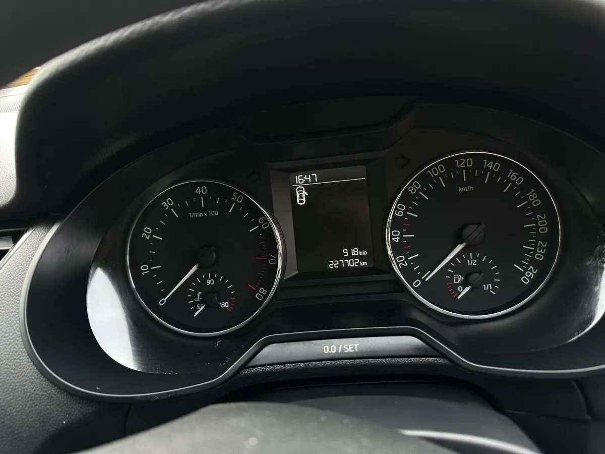 Skoda Octavia 2016 1.2 petrol - Image 3