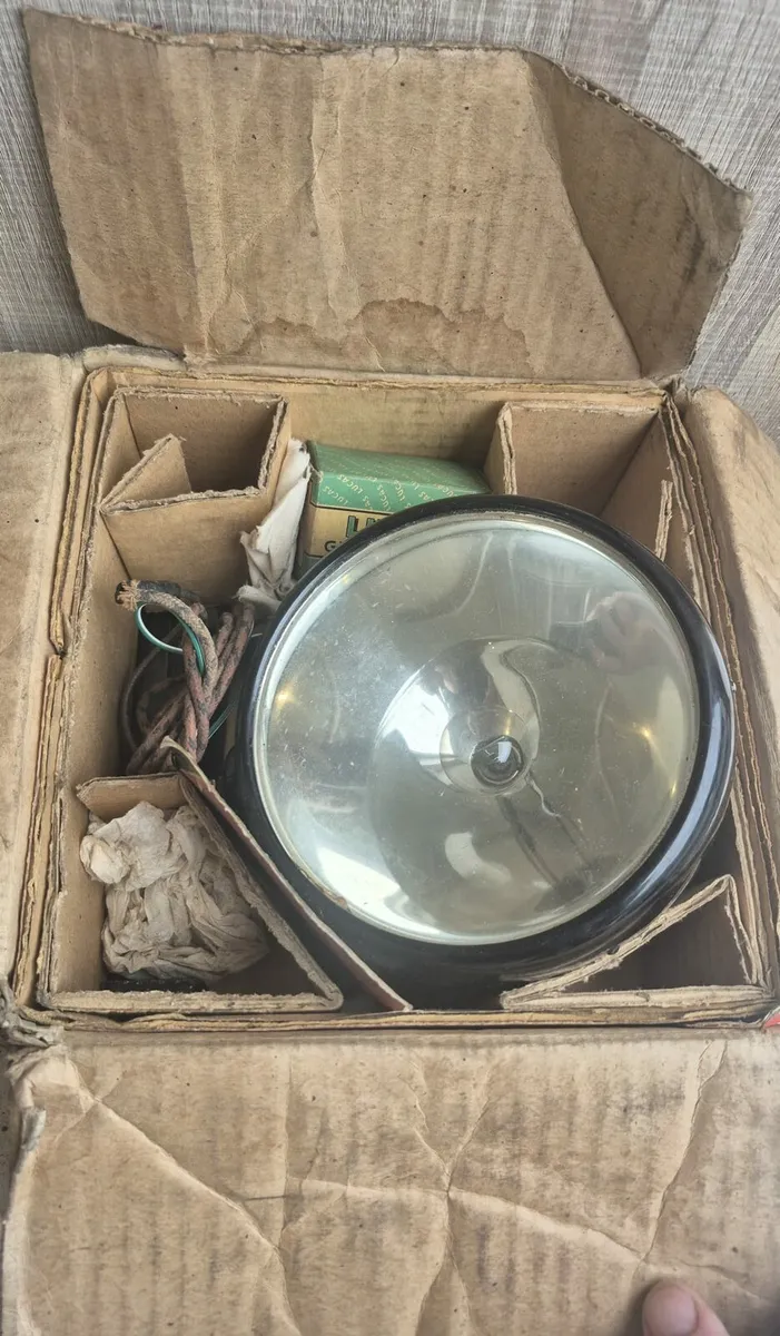 VINTAGE KING OF THE ROAD  LUCAS FOG LAMP GOOD
COND - Image 2