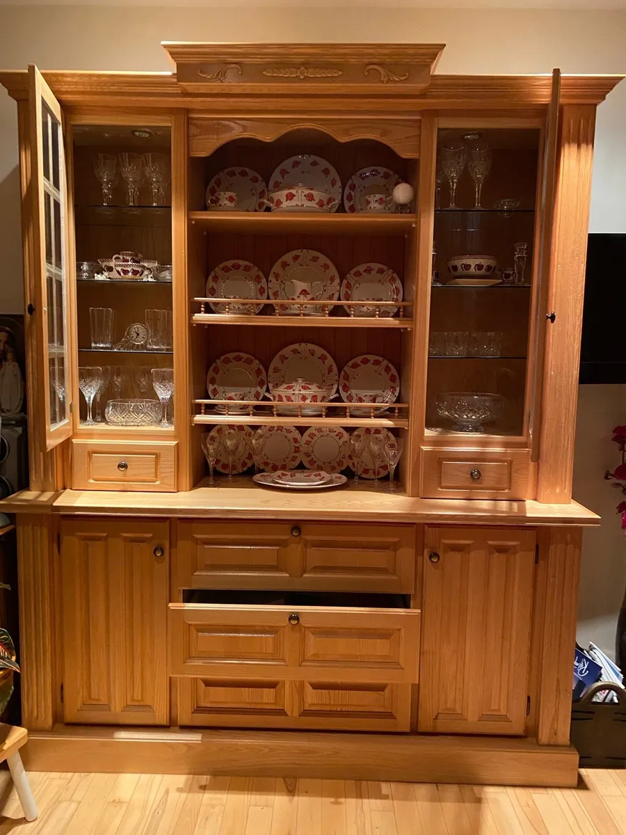 Oak kitchen Dresser - Image 1