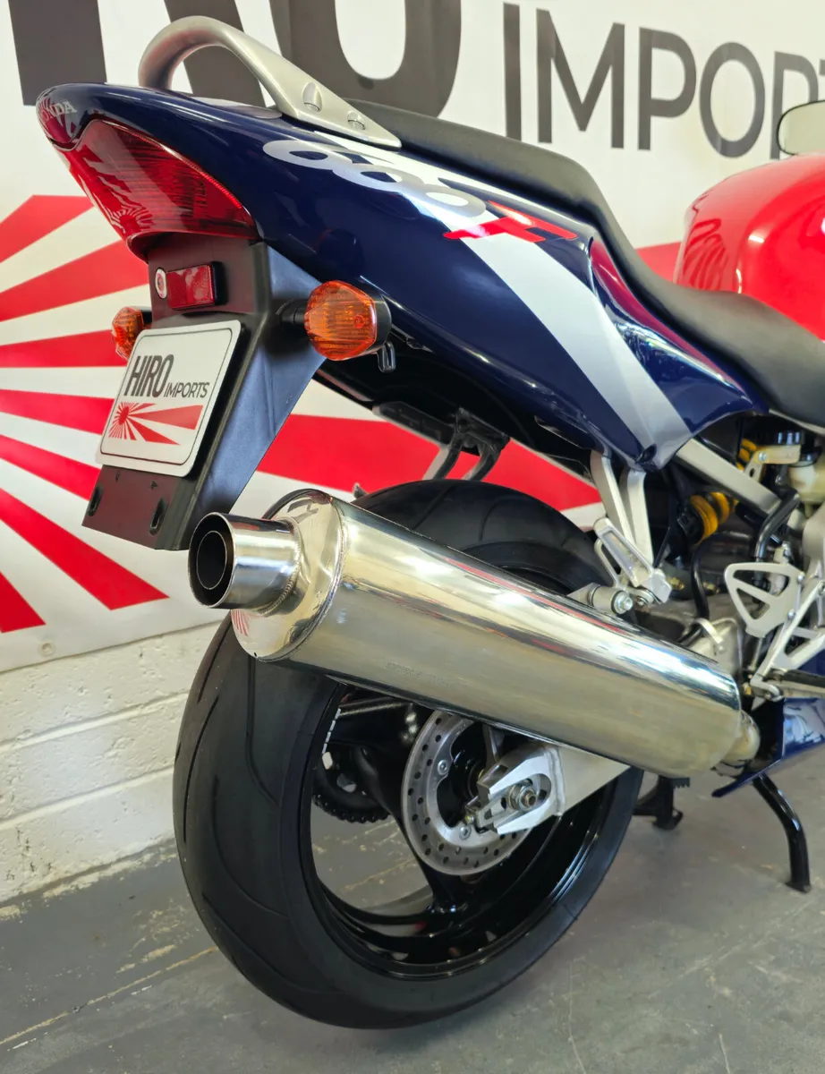 2002 Honda CBR600F PGM-FI - Image 2
