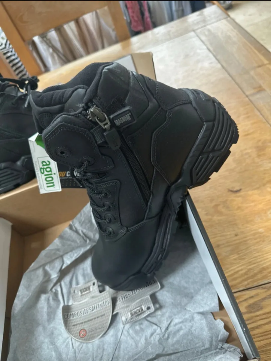 Magnum Steel Toe Boots - Image 1
