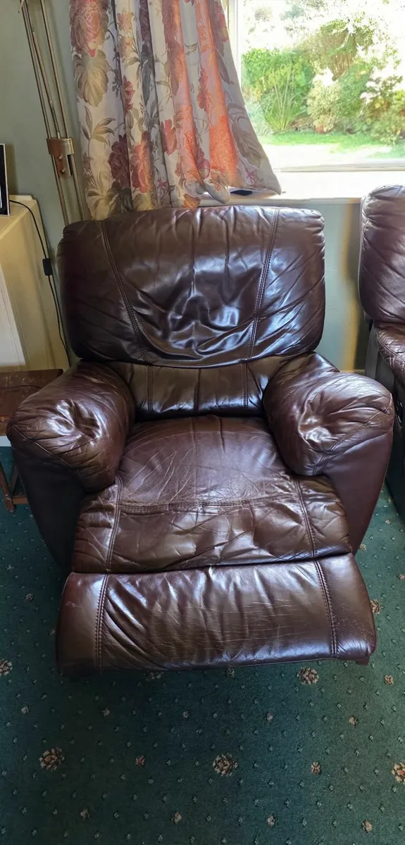 Leather sofas - Image 4