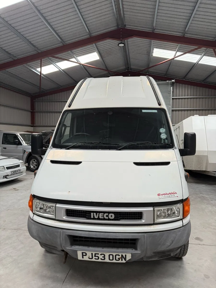 Service van - Image 2