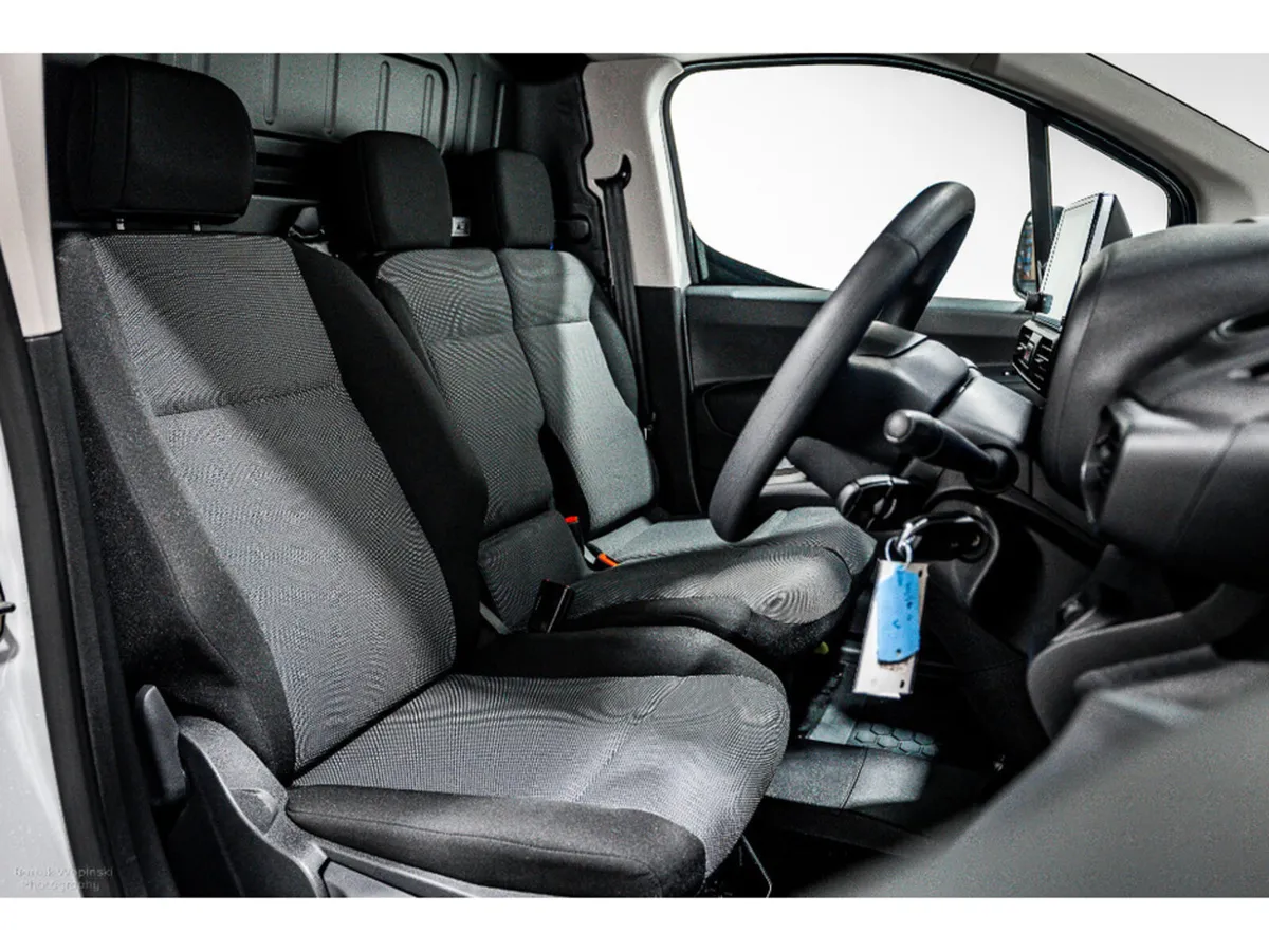 Citroen Berlingo “Electric Long Wheel Base” reduce - Image 4