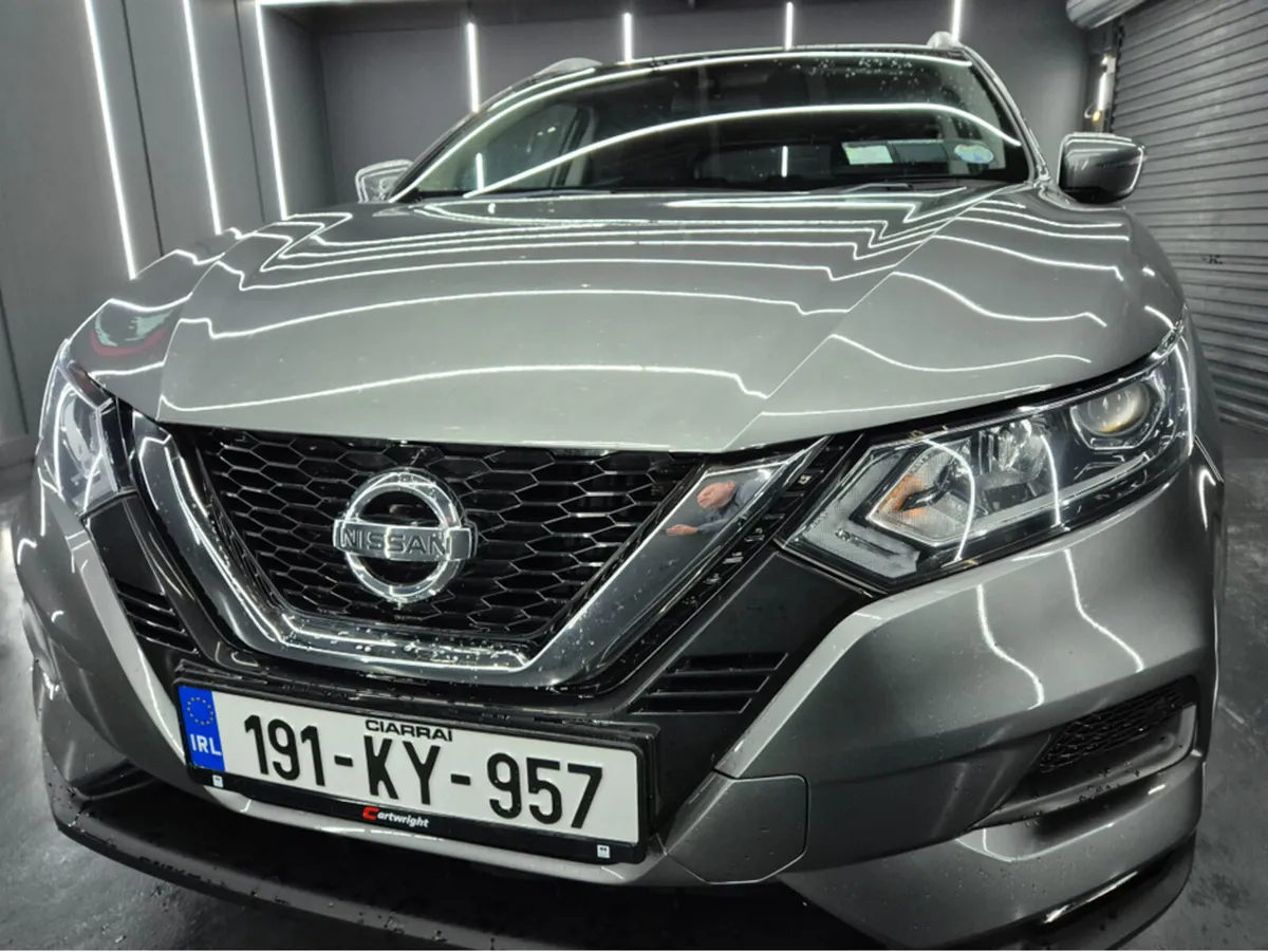 Nissan Qashqai 1.3 SV DCT MY19 PET AUTO 4DR - Image 4