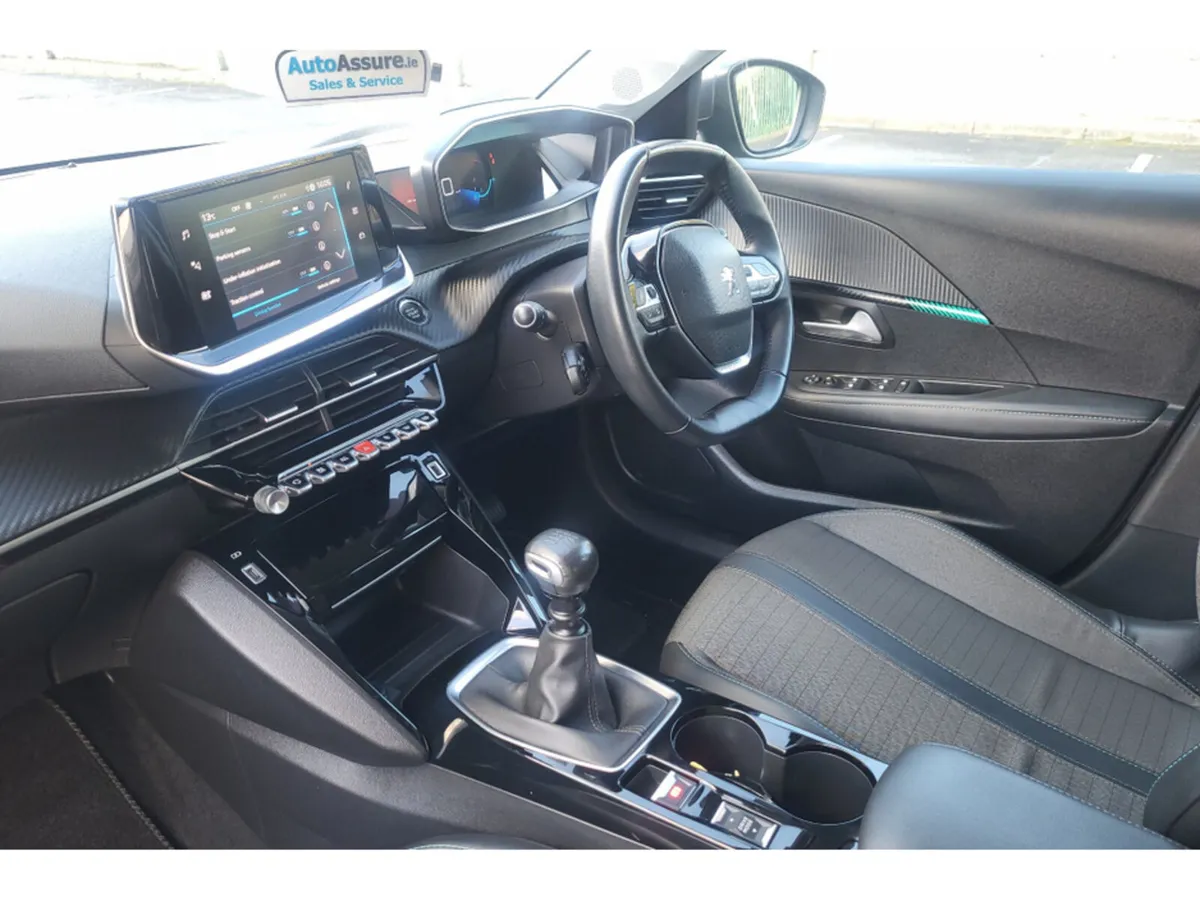 Peugeot 208 ALLURE 1.2 100BHP *** Virtual Dash / A - Image 3