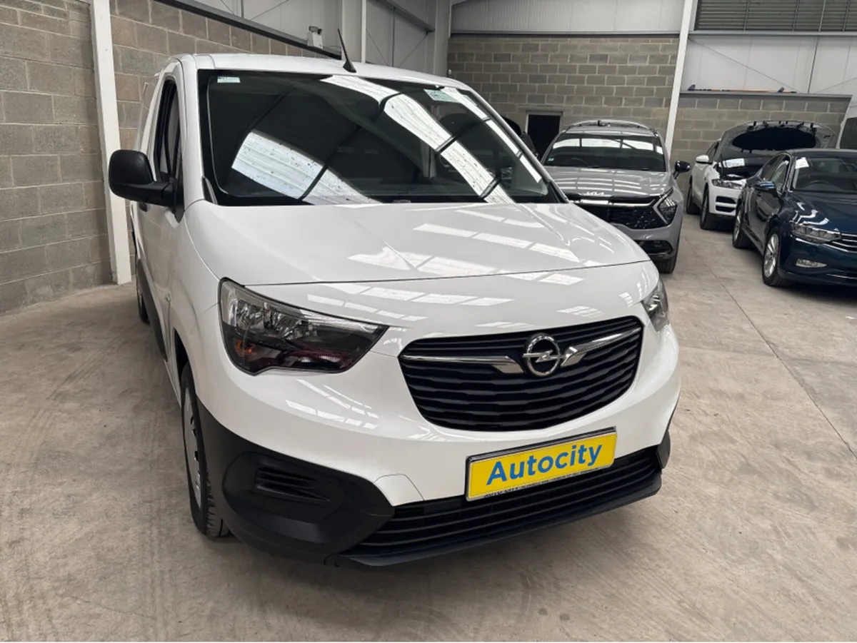 Opel Combo L1H1 100PS DIESEL MY22 6speed - Image 1