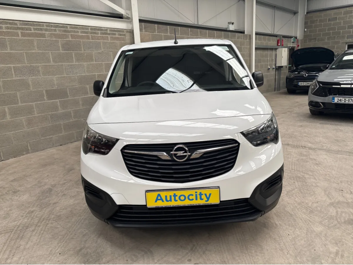 Opel Combo L1H1 100PS DIESEL MY22 6speed - Image 2