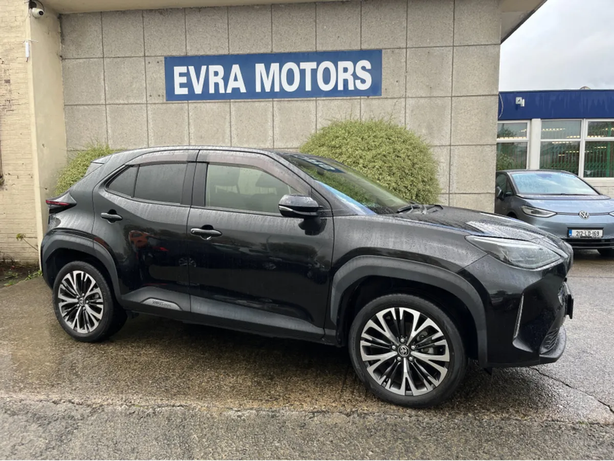 Toyota Yaris Cross Z HYBRID AUTOMATIC 1.5 PETROL / - Image 3