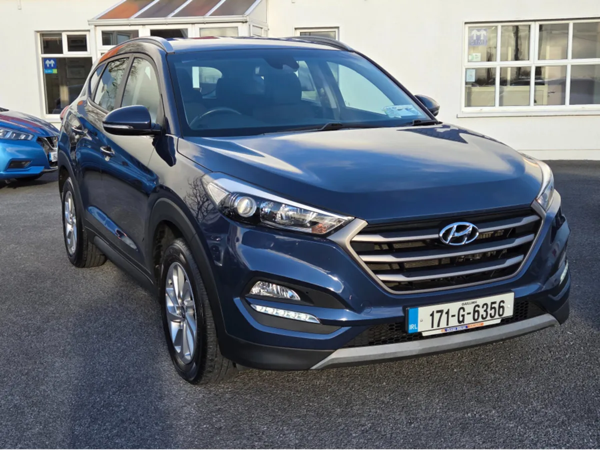 Hyundai Tucson 1.7 SE NAV BLD 116PS 5DR - Image 2