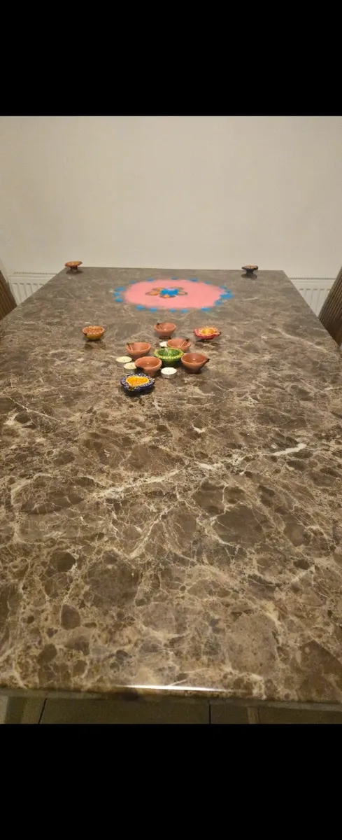 Dinning table - Image 2