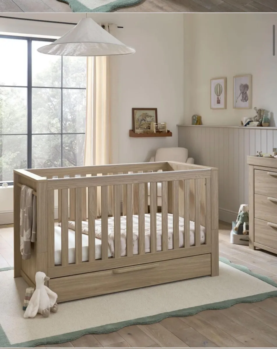 Mamas & Papas Cot bed & Drawers Set - Image 2