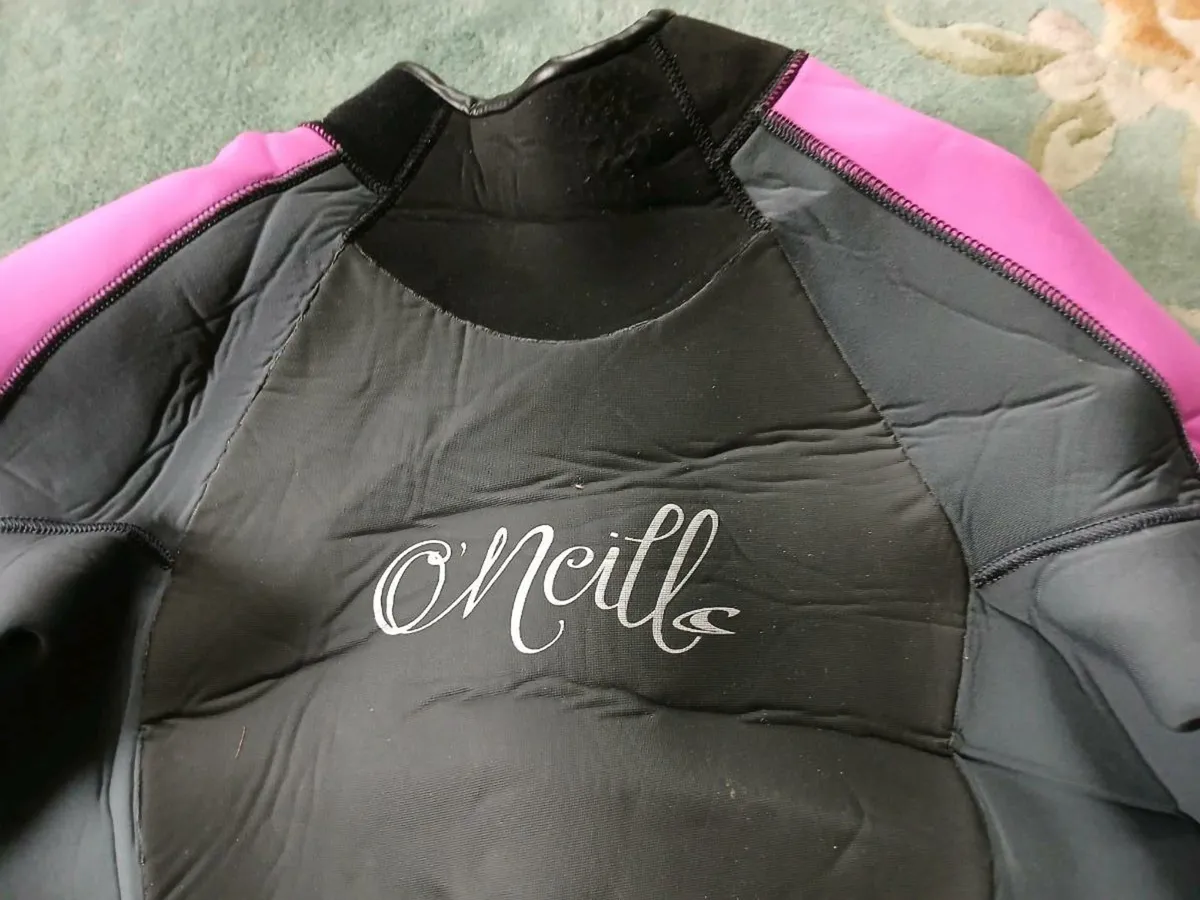 O'neills wetsuit - Image 4