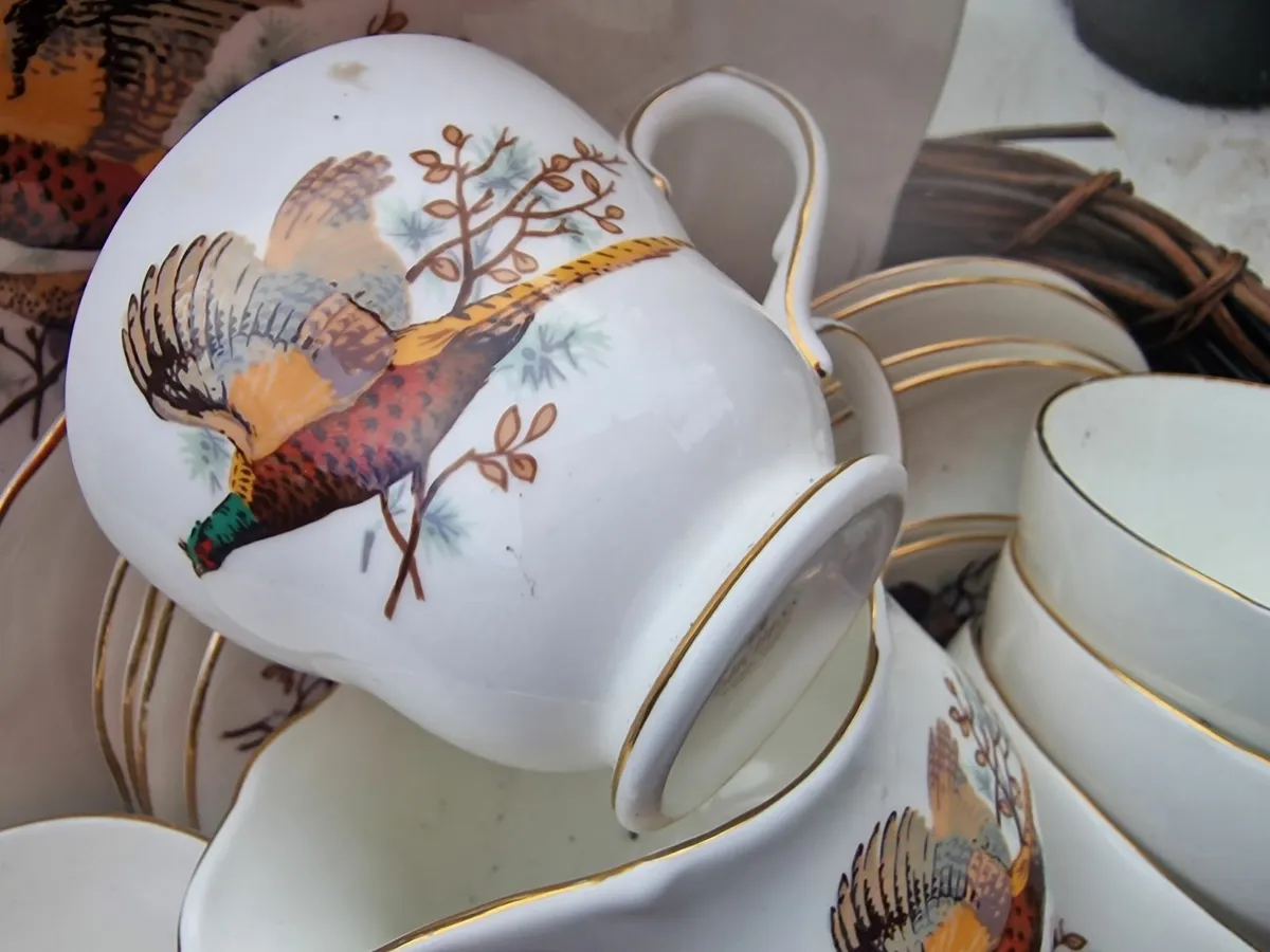 Duchess china tea set . - Image 2