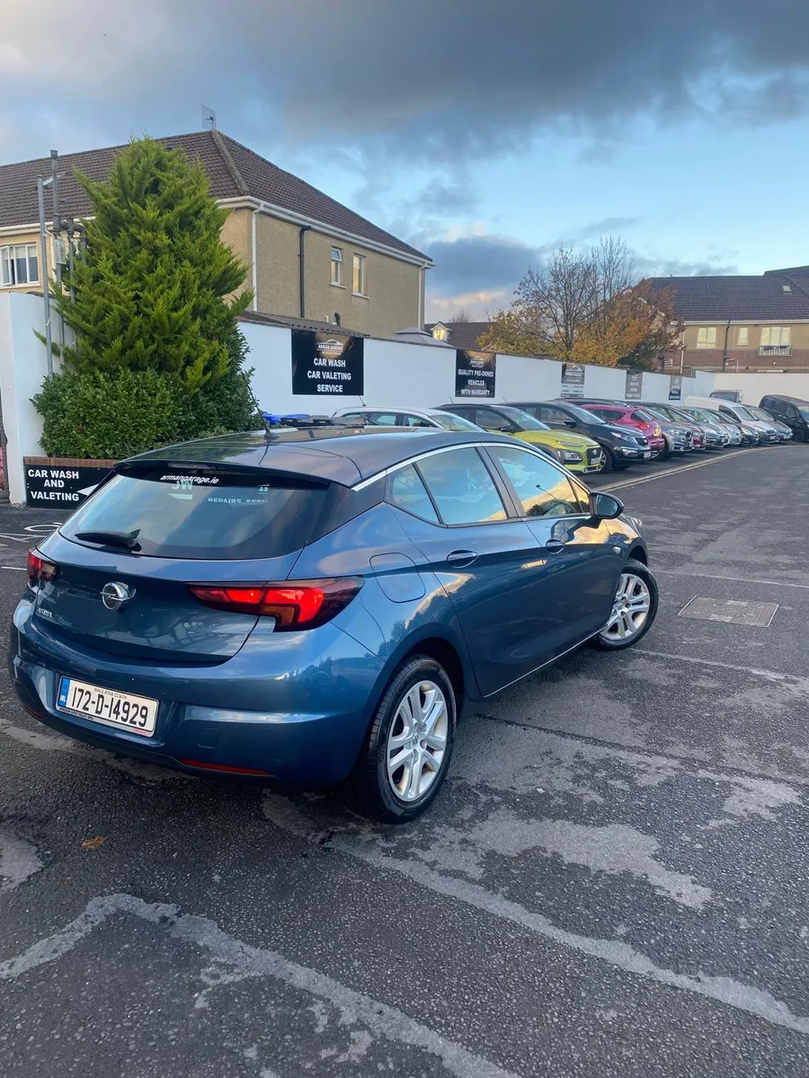 Opel Astra 2017 1.4 petrol - Image 3