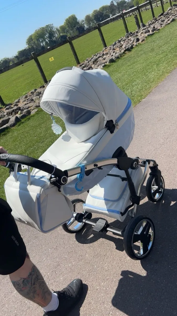 Pram - Image 3