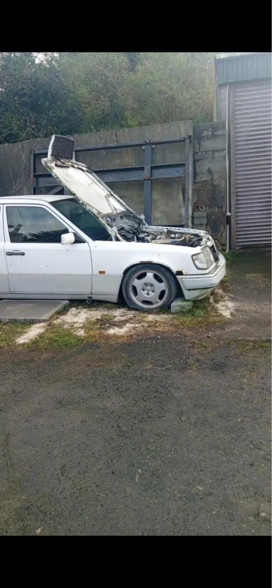 W124-3.0 Diesel Engine & Box - Image 3