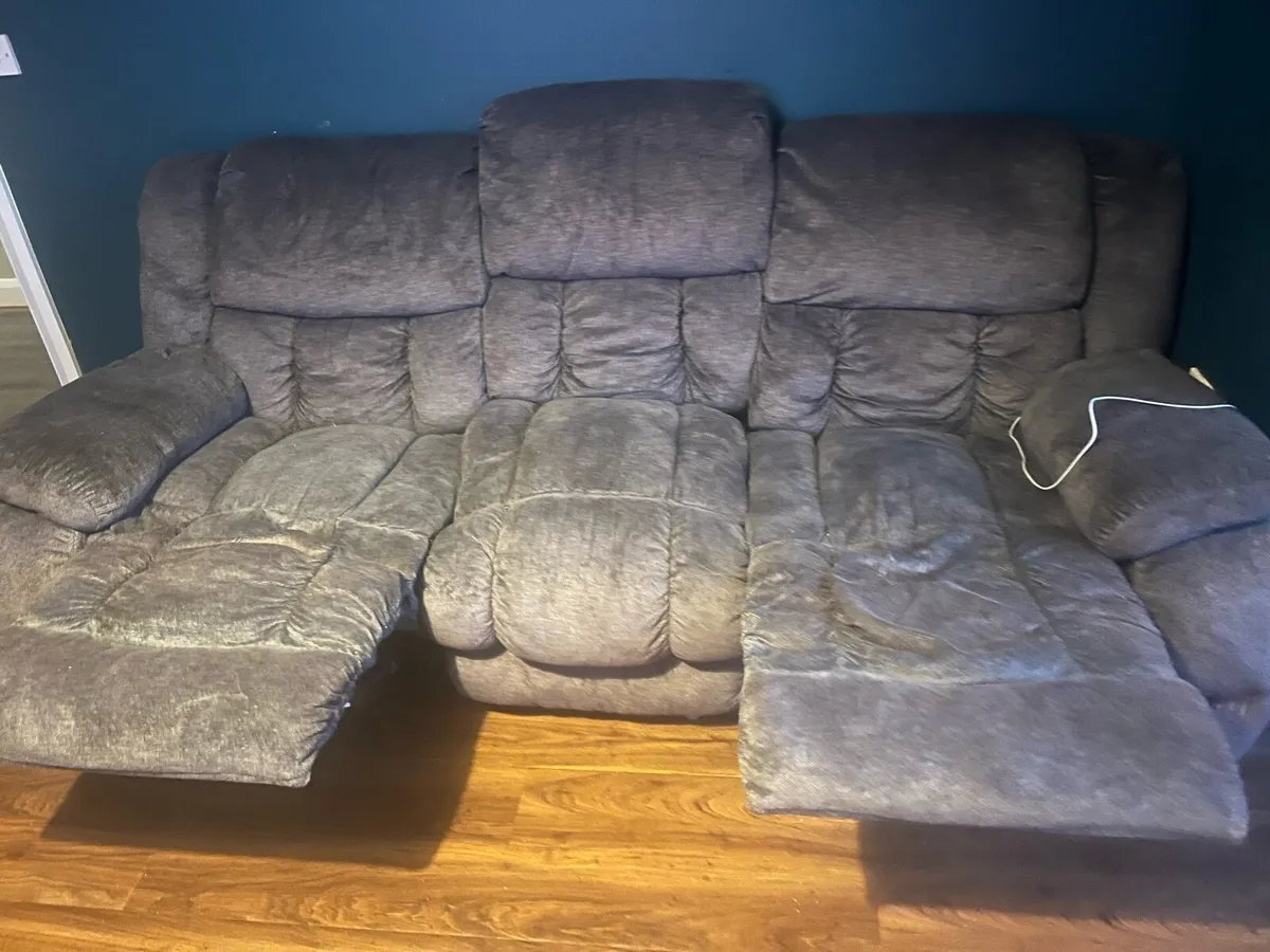 Couch 3 + 2 - Image 4