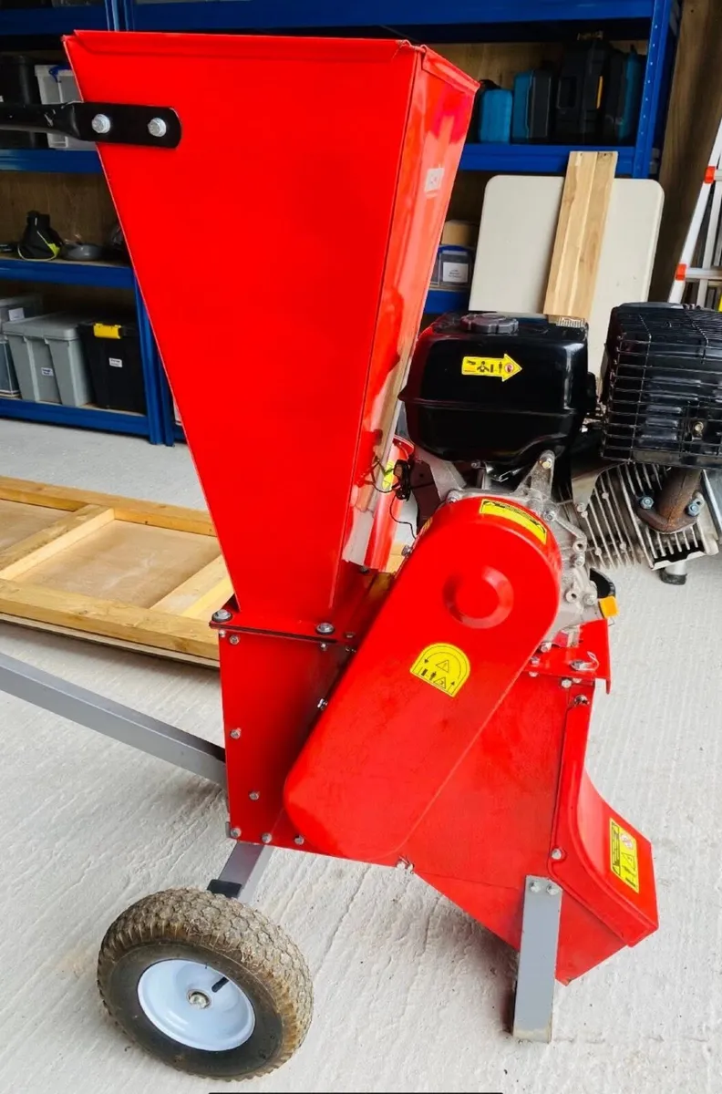 HECHT 6421 PETROL SHREDDER - Image 3
