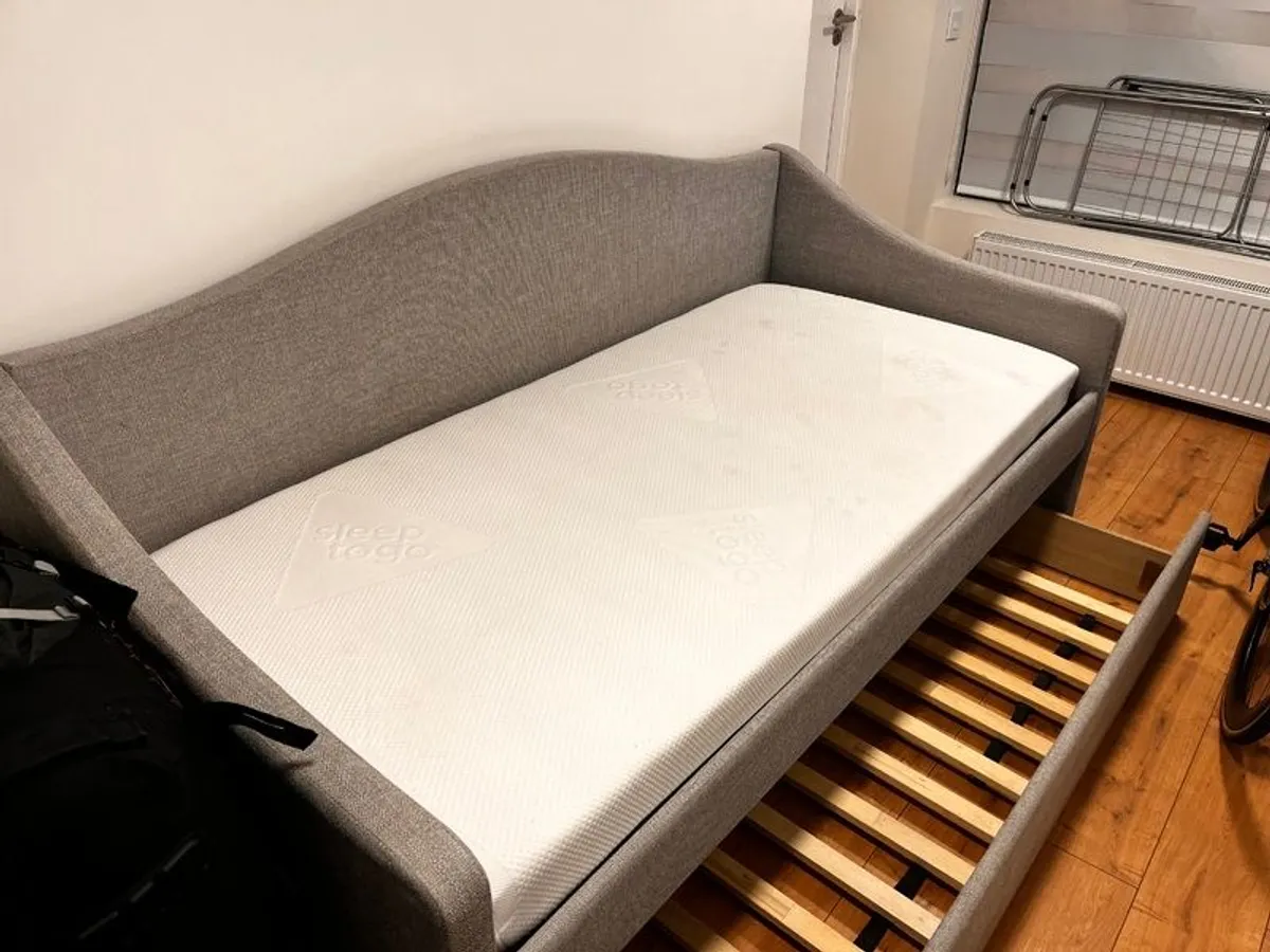 Single bed for sale - Image 2