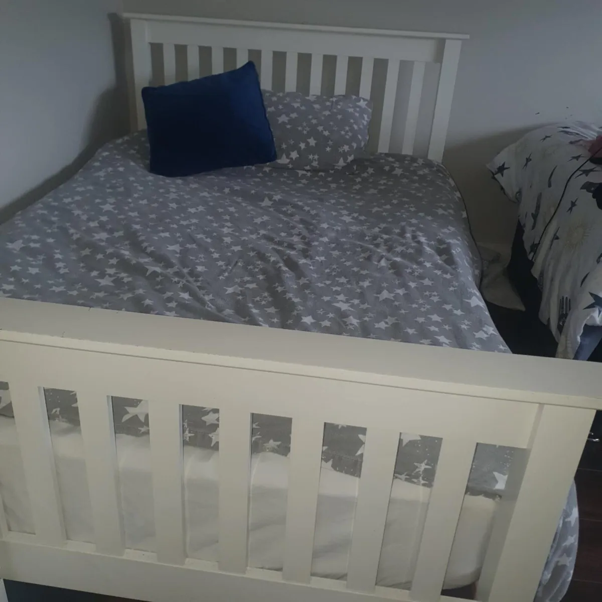 Bed - Image 2