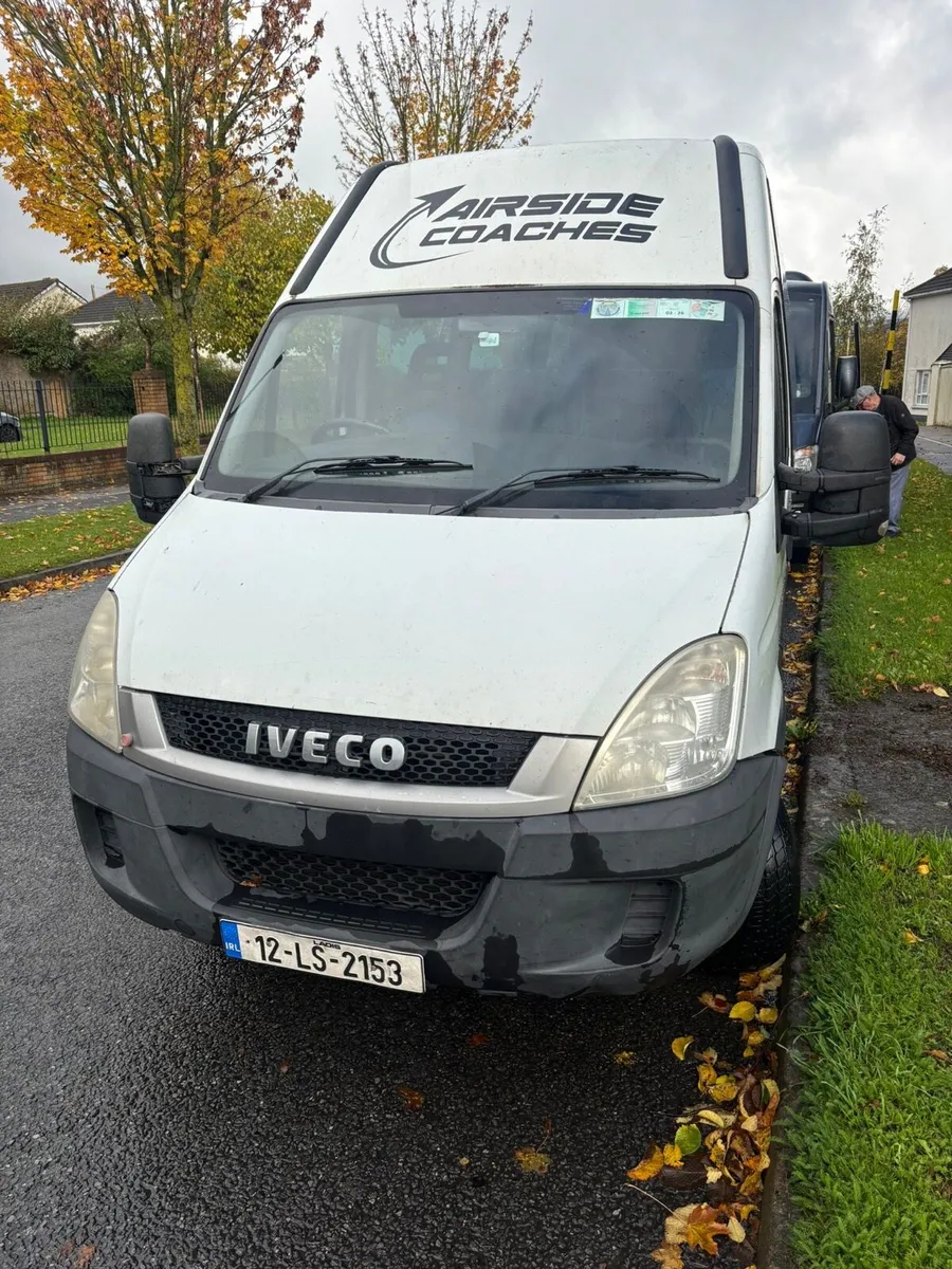 Iveco 16 seater - Image 1