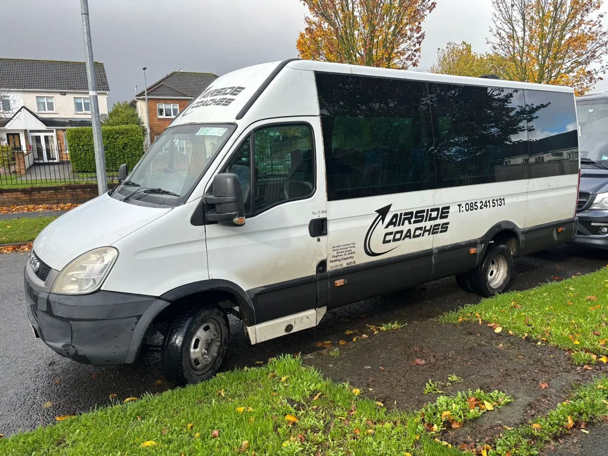Iveco 16 seater - Image 3