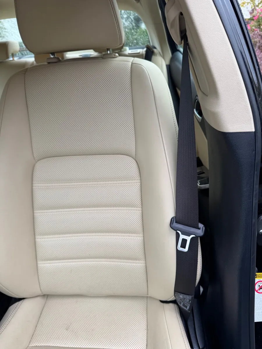 Lexus IS 2016 - Image 3