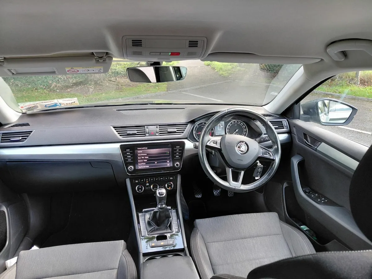 Skoda Superb 2018 - Image 3