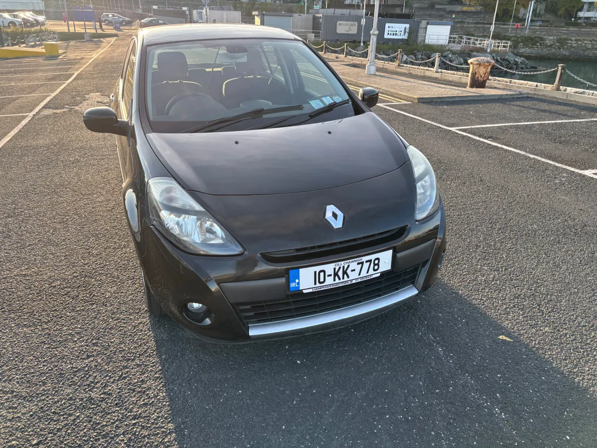 Renault Clio 2010 - Image 1