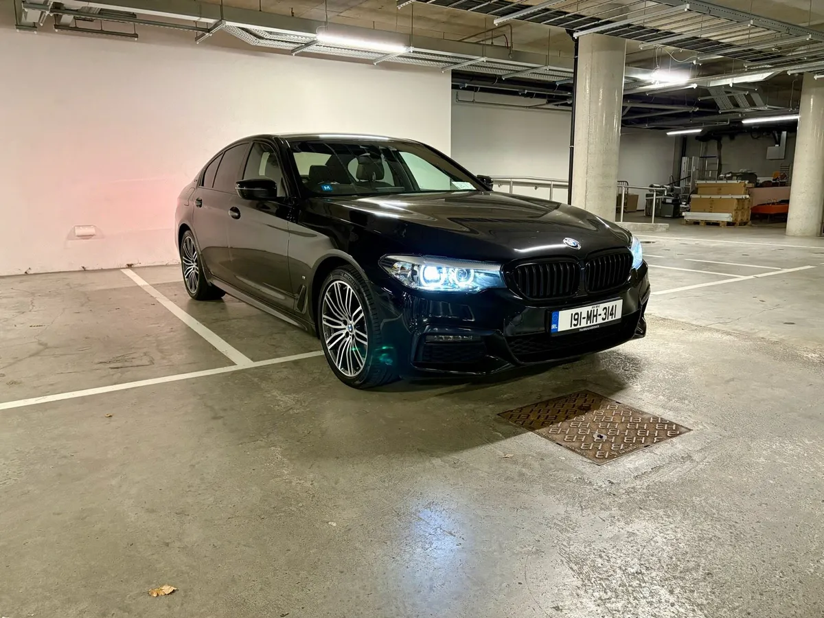 Very low Mileage BMW 530e Msport - Image 4