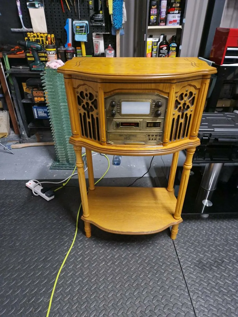 Antique Radio - Image 1