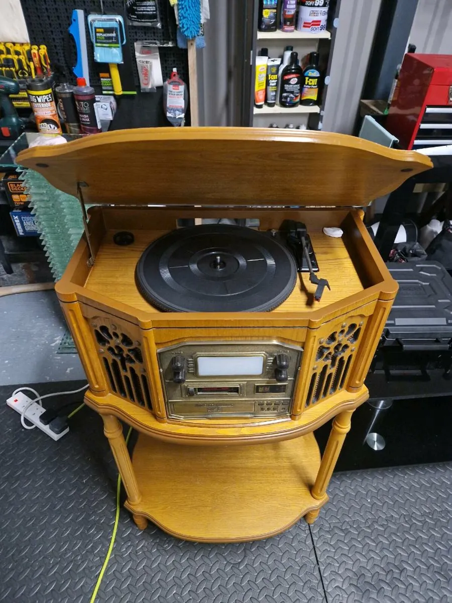 Antique Radio - Image 3