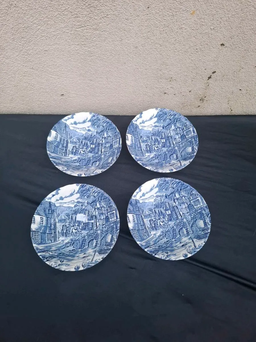 4 staffoshire blue bowls - Image 1