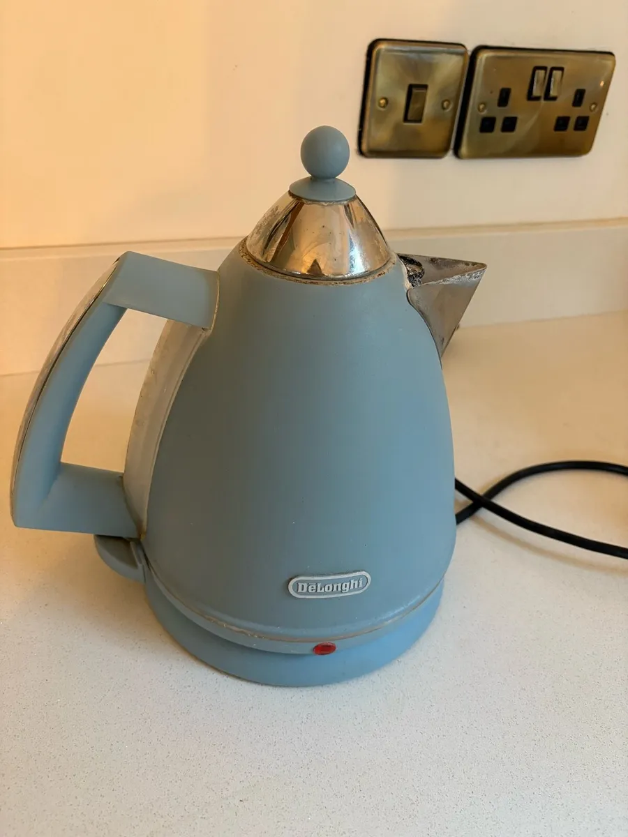 DeLonghi Blue Kettle - Image 2